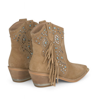 Alma en pena Brown leather ankle boots with fringes