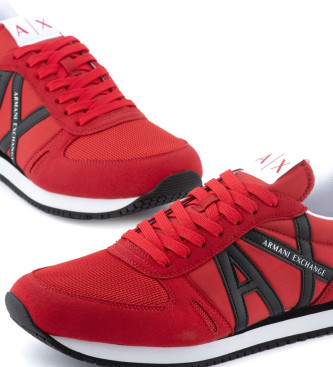 Armani Exchange Ekologiczne sneakersy z zamszu, siateczki i czerwonego nylonu