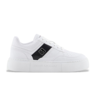 Armani Exchange Baskets avec bande latrale blanche contraste