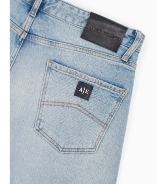 Armani Exchange Kavbojke korenčkovega kroja J71 iz udobnega modrega raztegljivega jeansa