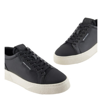 Armani Exchange Baskets enduites noir