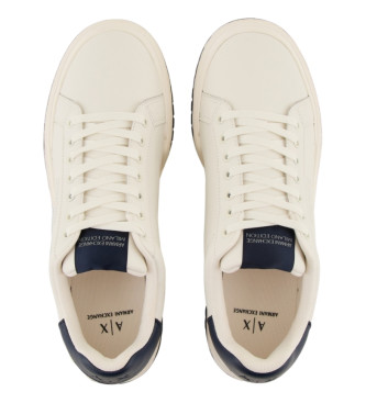 Armani Exchange Basic Leather Sneakers off-white