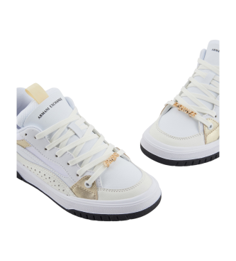 Armani Exchange Sneakers con dettagli metallici e logo bianco