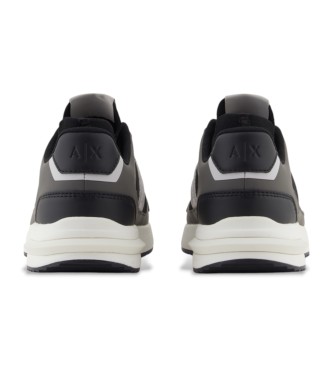 A|X Armani Exchange T�nis pretos com contraste