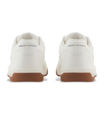 A|X Armani Exchange Trainers Estilo branco