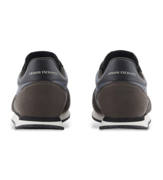 Armani Exchange Turnschuhe aus ko-Wildleder, Mesh und grnem Nylon