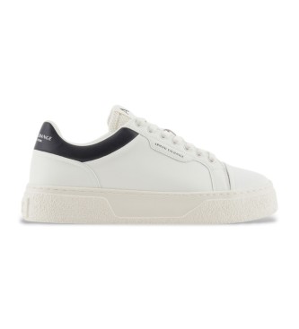 Armani Exchange Zapatillas de piel martillada con espalda en contraste blanco