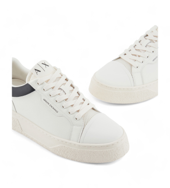 Armani Exchange Sneakers in pelle martellata bianca sul retro a contrasto