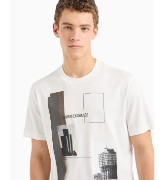 Armani Exchange T-shirt med standardskrning vit