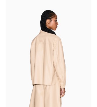 A|X Armani Exchange Camisa em pele sint�tica bege