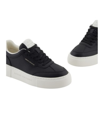 Armani Exchange Sneakers di design nere