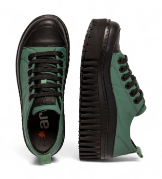 Art Trainers 1518 Brighton green