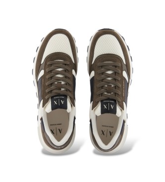 A|X Armani Exchange Sapatilhas de corrida de inspira��o vintage bege