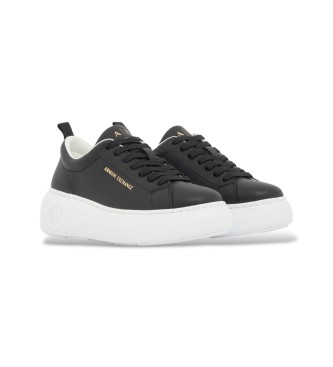A|X Armani Exchange Sneaker aus glattem Leder mit dicker Sohle und geprägtem schwarzem Logo
