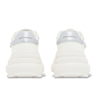 A|X Armani Exchange Vita sneakers med tjock gummisula