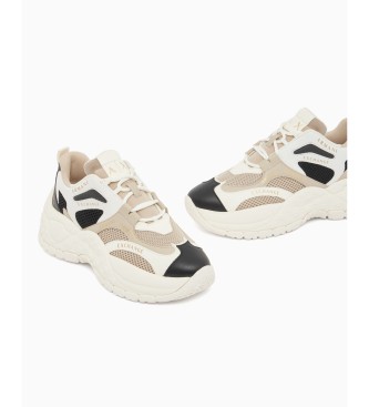 A|X Armani Exchange Beige sneakers i mesh med tjock gummisula