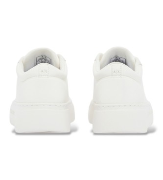 A|X Armani Exchange Lågskaft sneakers i skinn och mocka med tjock vit sula