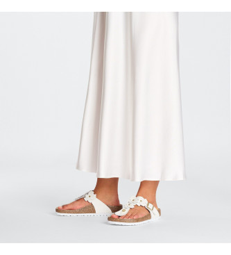 Birkenstock Gizeh Flower Embellishment leather sandals white
