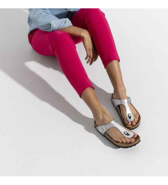 Birkenstock Sandlias Gizeh em pele prateada