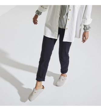 Birkenstock Chodaki skórzane Boston (Wąskie dopasowanie) beżowe