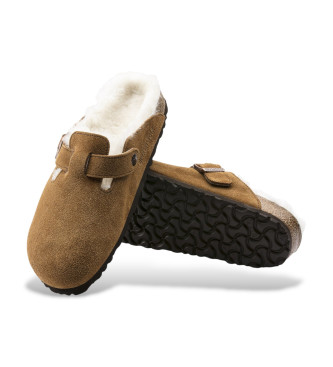 Birkenstock Boston Leather Clogs with brown lambs wool