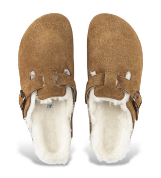 Birkenstock Boston Leather Clogs with brown lambs wool