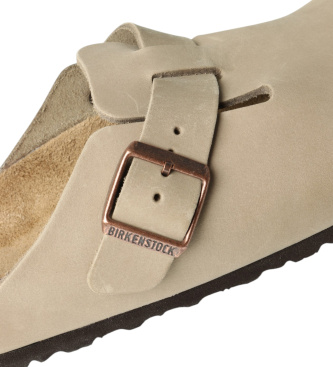 Birkenstock Zuecos de Piel Boston Soft (Ajuste Estrecho) beige