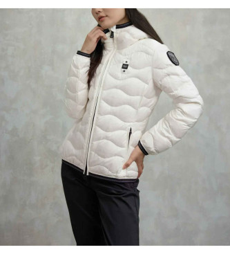 Blauer Plumfero de ondas Camelia blanco
