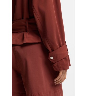 BOSS Gabardine curta com cinto vermelho escuro