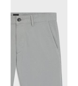 BOSS Hlače Chino Slim sive barve