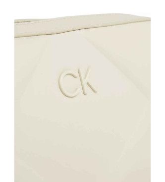 Calvin Klein Bolsa de ombro acolchoada com aba bege
