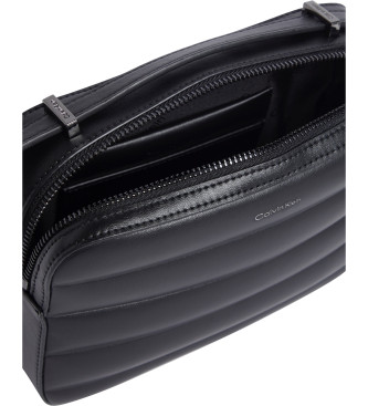 Calvin Klein Sac  bandoulire rembourr avec rabat noir