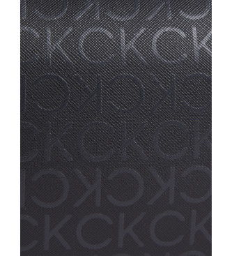 Calvin Klein Ramenska torba s črnim logotipom