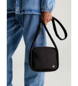 Calvin Klein Kvadratna torba za na ramo črna