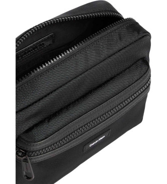 Calvin Klein Essential shoulder bag black