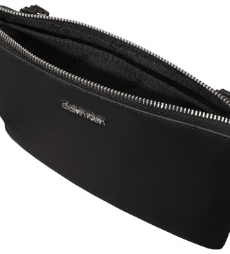 Calvin Klein Bandolera Must negro