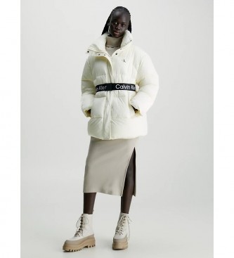 Calvin Klein Jeans Luźny puchowy płaszcz z białym paskiem w talii