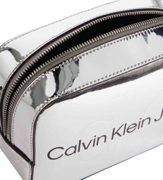 Calvin Klein Jeans Bolsa a tiracolo Sculpted Camera prateada