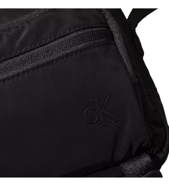 Calvin Klein Jeans Ultralight camera shoulder bag black