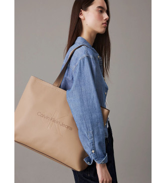 Calvin Klein Jeans Borsa tote grande sottile beige