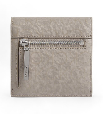 Calvin Klein Cartera de plegado triple con logo pequeo beige