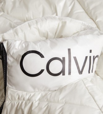 Calvin Klein Plum n Chevron Quilt Fitted Lw bianco