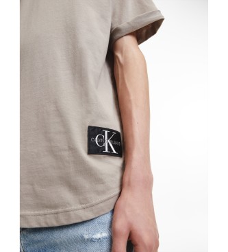 Calvin Klein Jeans T-shirt i ekologisk bomull brunt mrke