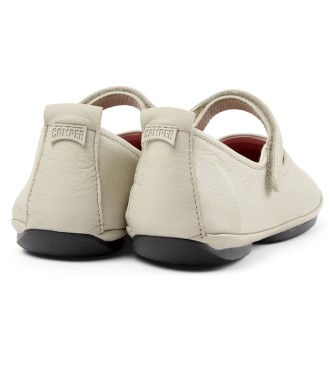 Camper Right Nina beige leather ballerina flats