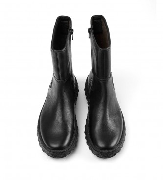 Camper Kopenski usnjeni škornji črne barve