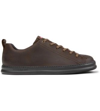 Camper Quatre baskets en cuir marron