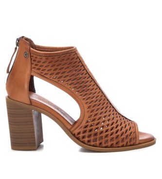 Carmela Lederen sandalen 160646 bruin -Helphoogte 9cm