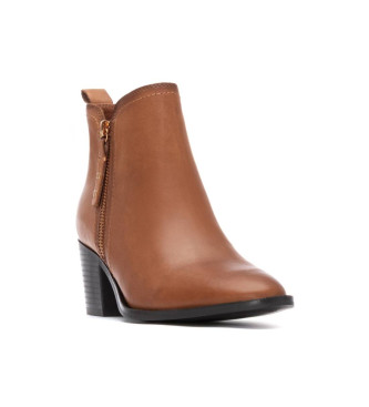 Carmela Botins 162585 castanho