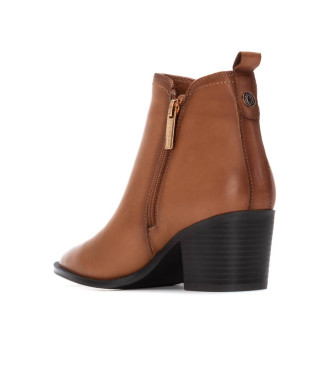 Carmela Botins 162585 castanho