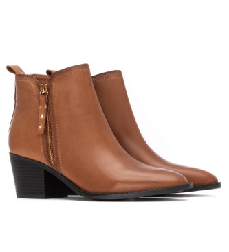 Carmela Botins 162585 castanho